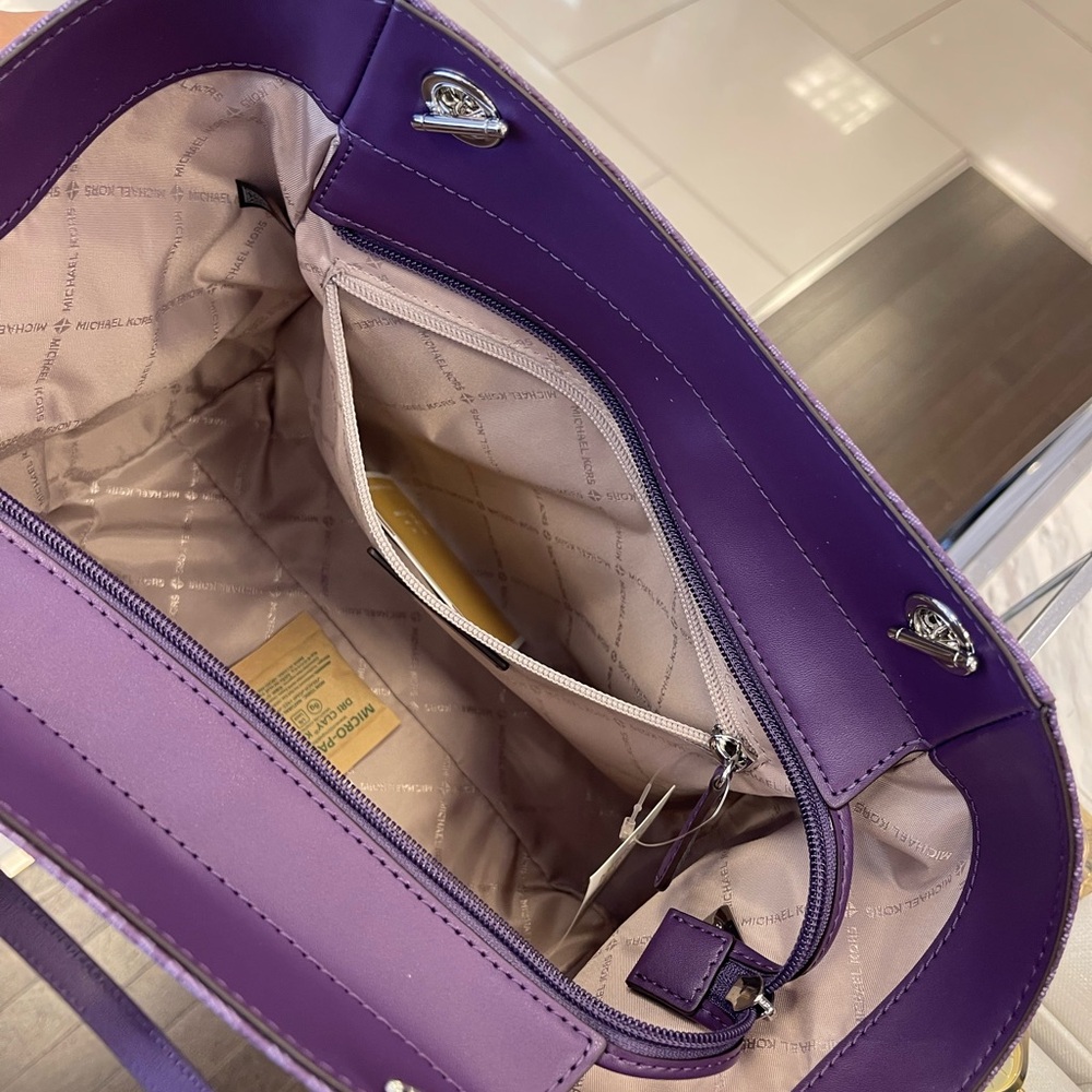 MICHAEL KORS 
Jet Set Travel Large Signature Chain Shoulder Tote Bag
Dark Purple - Picture 11 of 16